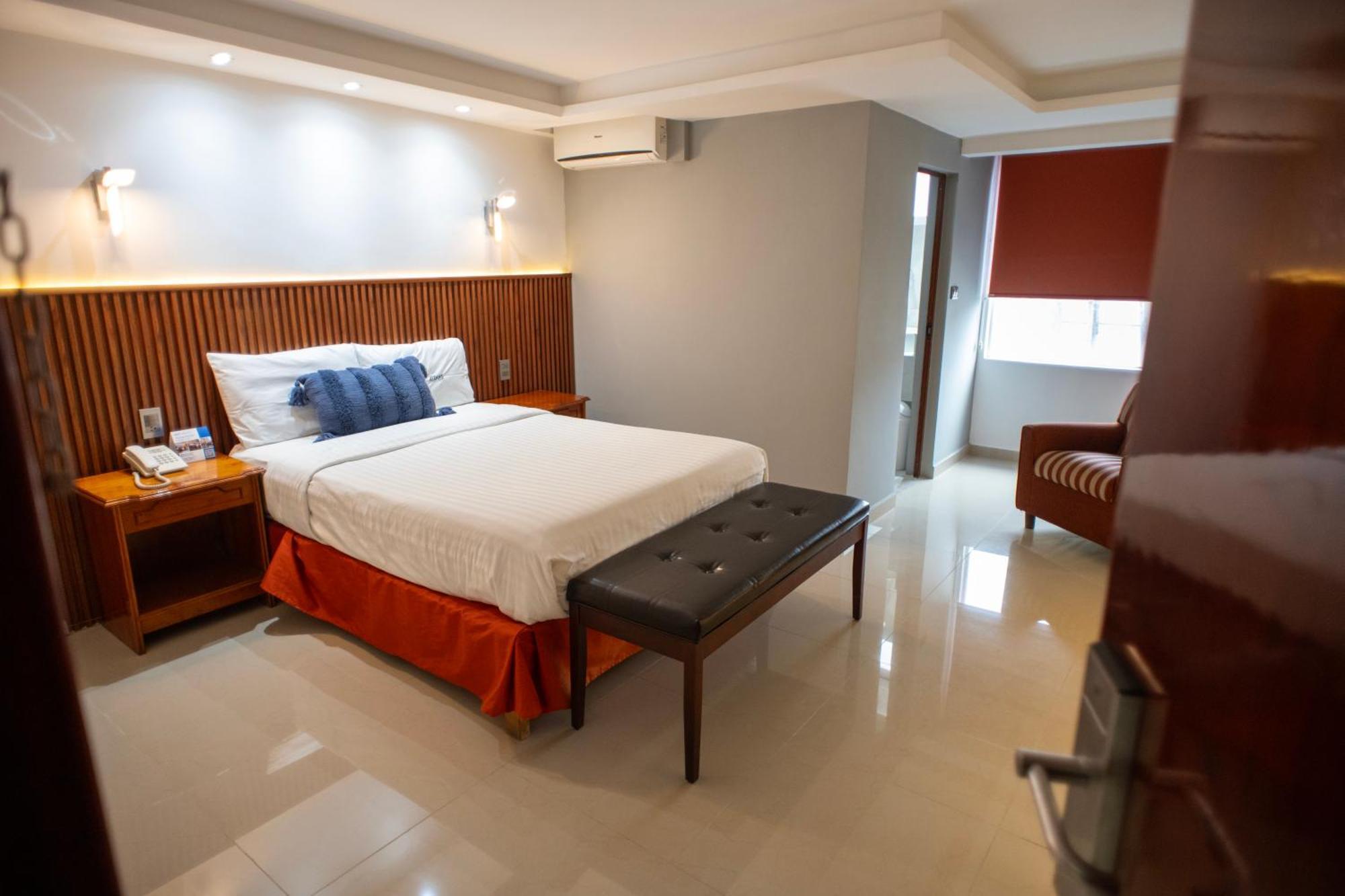 Hotel Atenas Xalapa Bagian luar foto