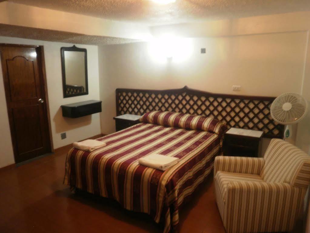 Hotel Atenas Xalapa Bagian luar foto